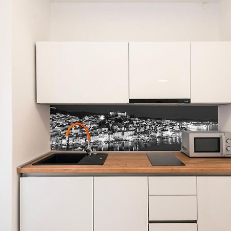 Studio Apartman Max Center Of The Old Town Free Parking Beautiful View シベニク エクステリア 写真