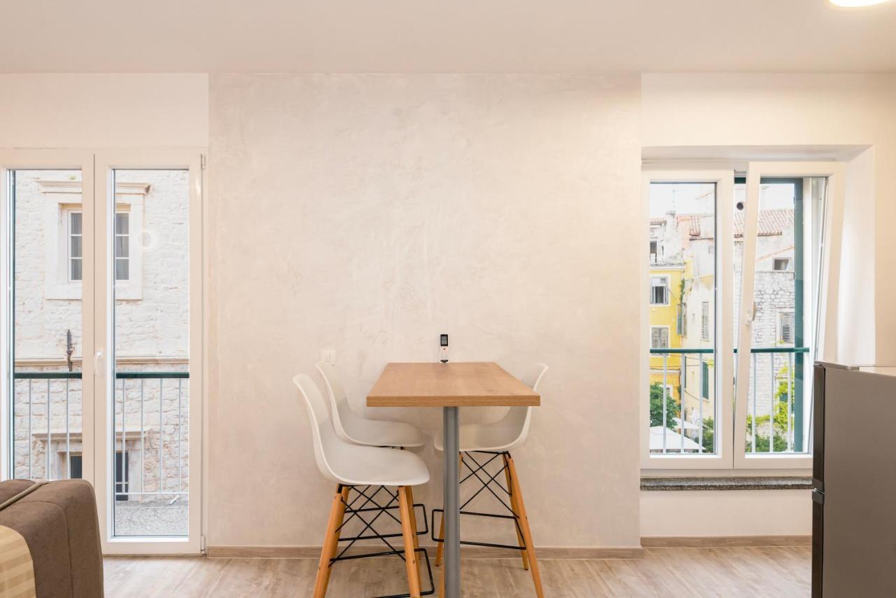 Studio Apartman Max Center Of The Old Town Free Parking Beautiful View シベニク エクステリア 写真